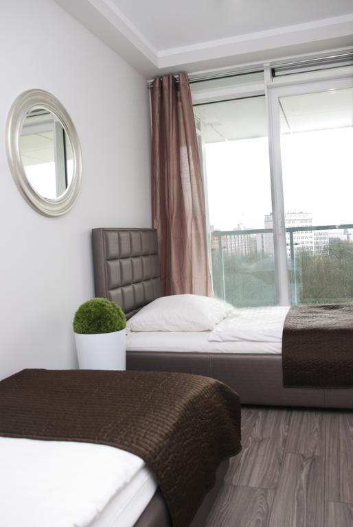 Apartamenty I.M.A Towarowa Poznań Rum bild