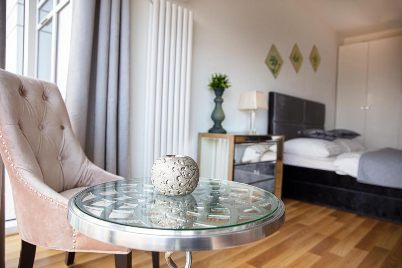 Apartamenty I.M.A Towarowa Poznań Exteriör bild